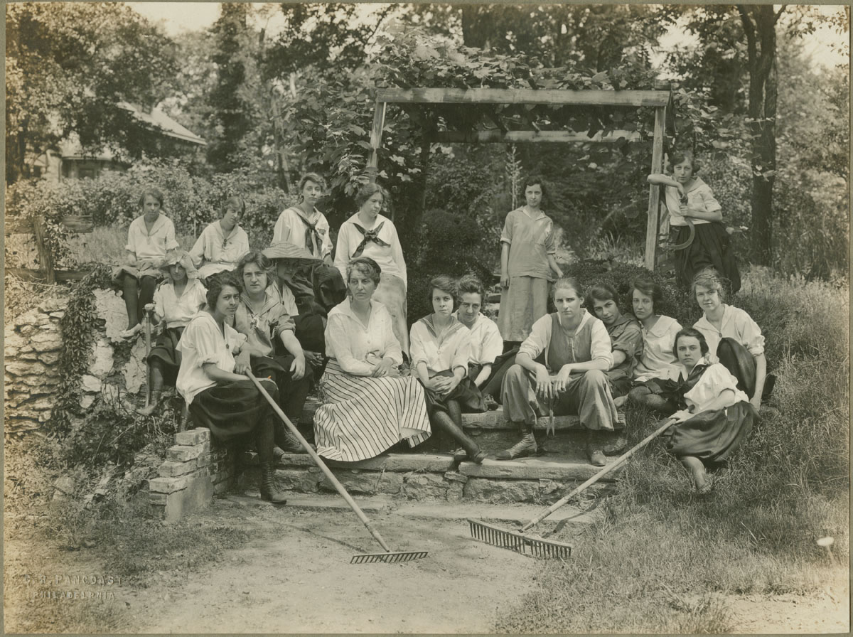 Group of National League Workers at Little Wakefield.